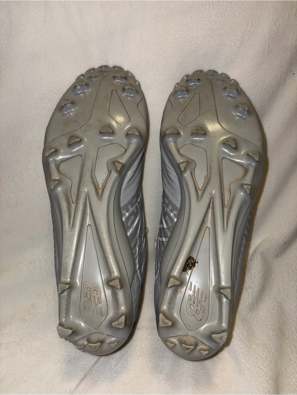 New Balance Men’s Rush Soccer Cleats — Gray & White size 8.5